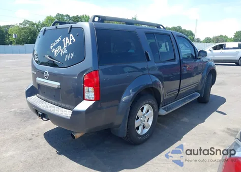 2011 Nissan Pathfinder Sv z USA, uszkodzony, nr VIN 5N1AR1NN1BC626285